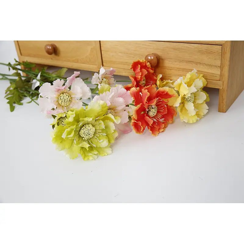 Flor artificial decorativa
