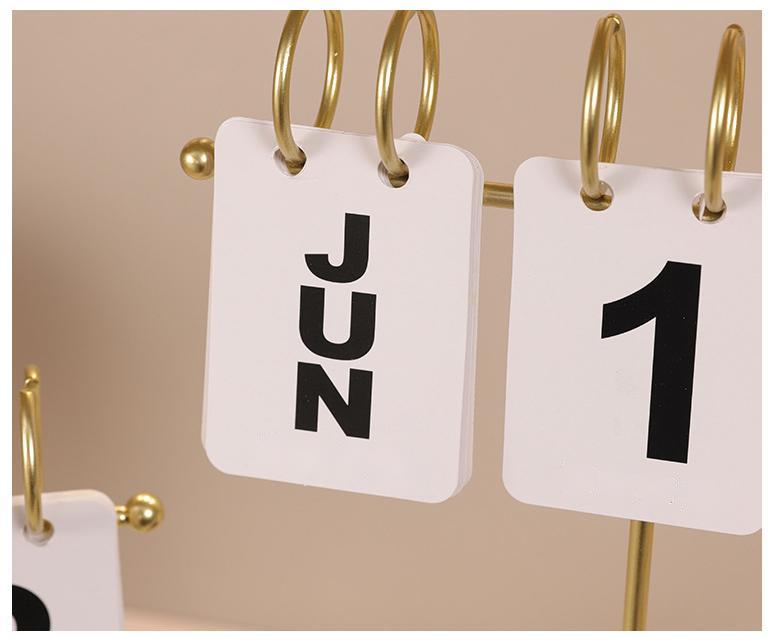 Desktop Calendar Ornament Desktop Calendar Ornament