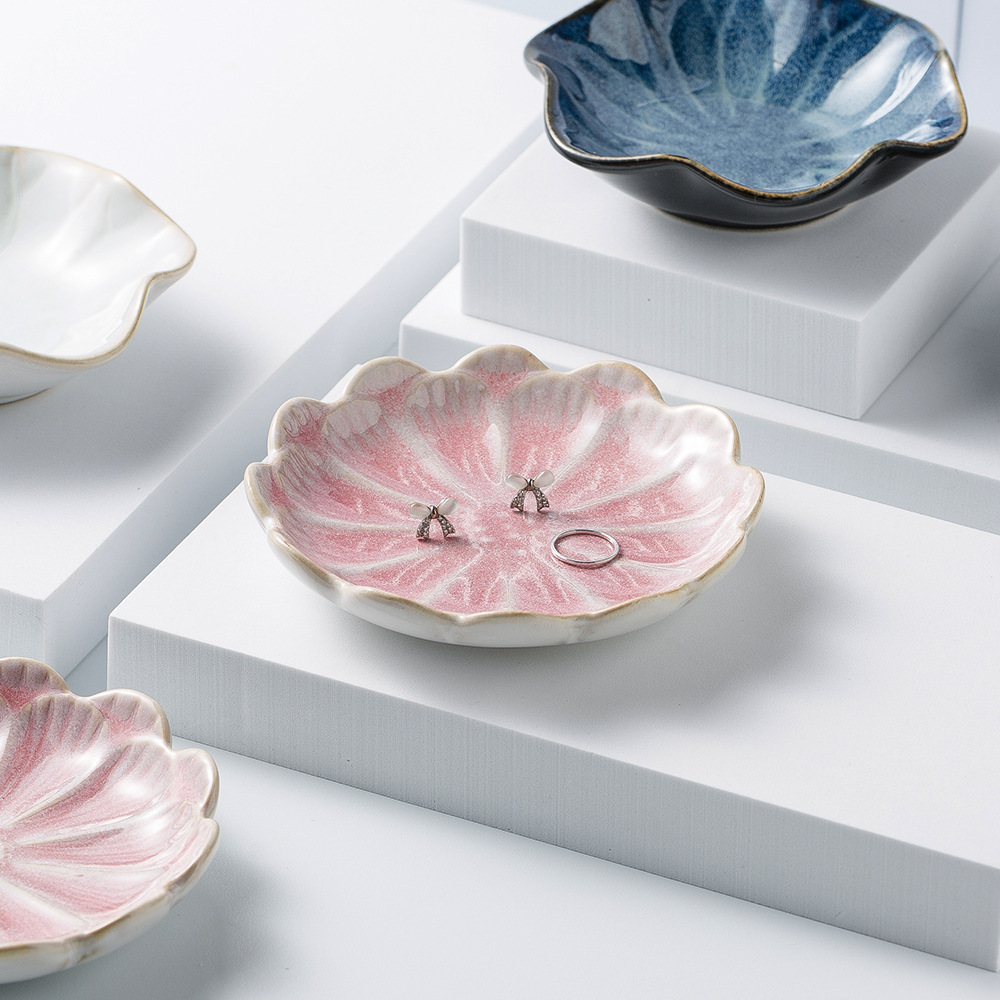 Ceramiczny uchwyt dekoracyjny