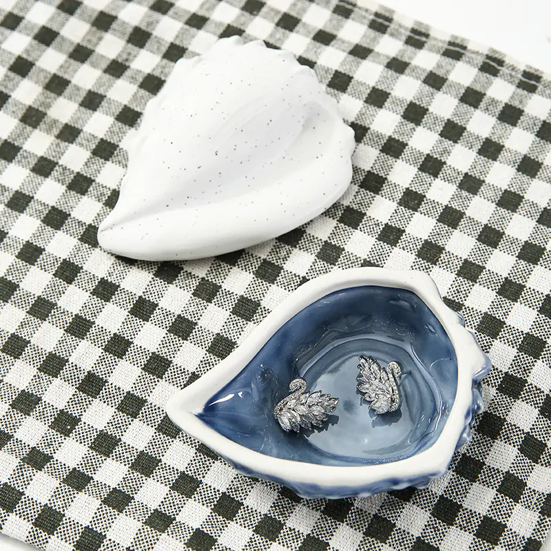 Ceramiczny organizer na biżuterię Ceramiczny organizer na biżuterię