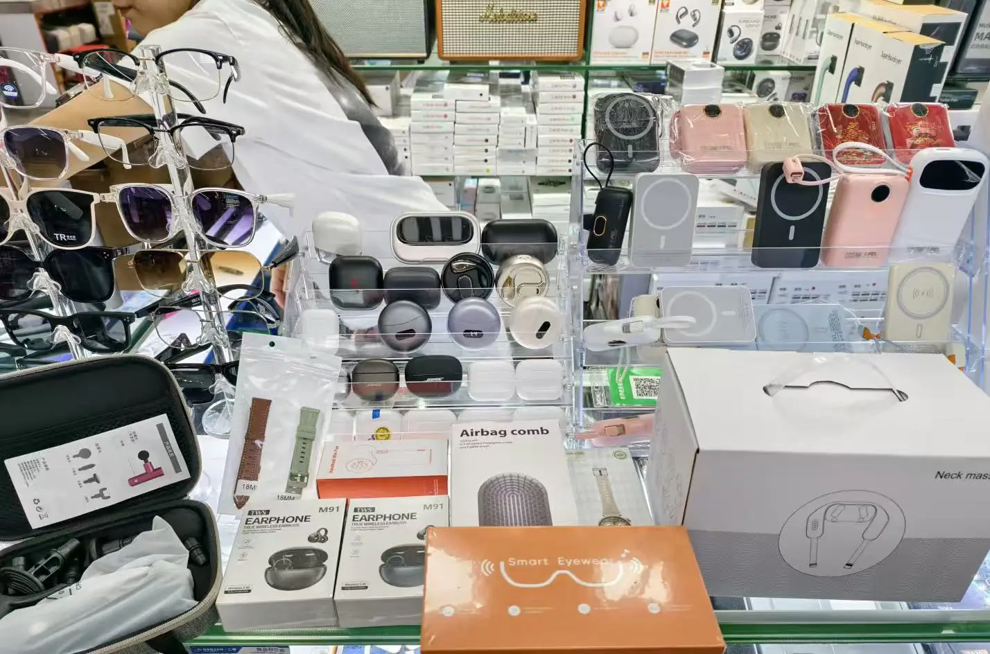 huaqiangbei airpods earphones