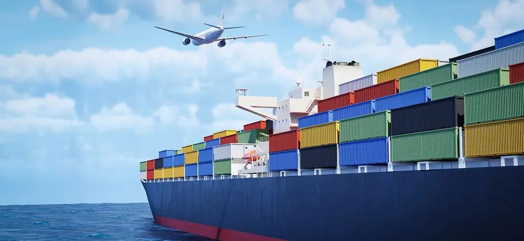 cargo-ship-out-from-ningbo-ocean-port