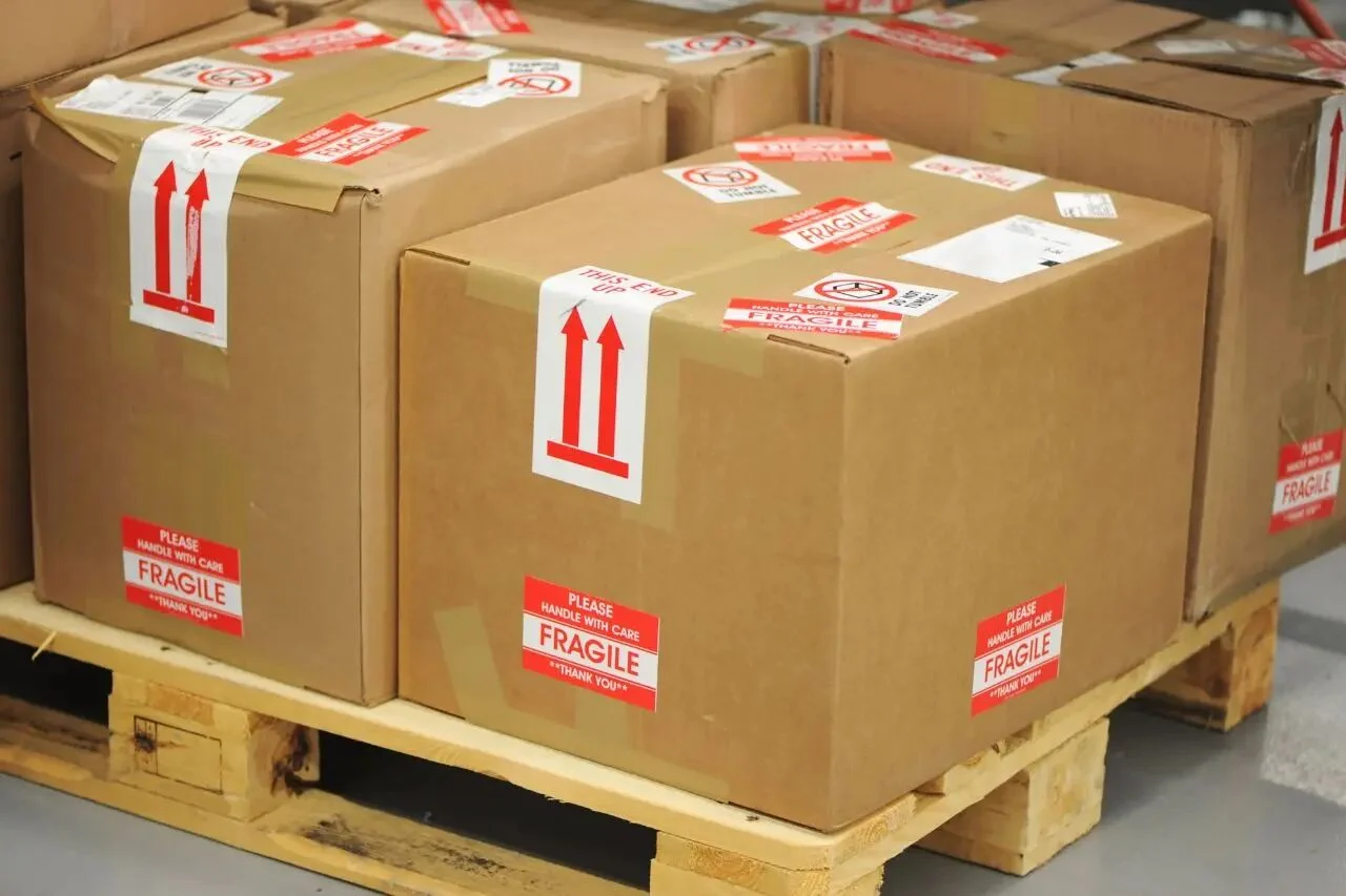 how-to-ship-glassware-safely-label-clearly-as-fragile