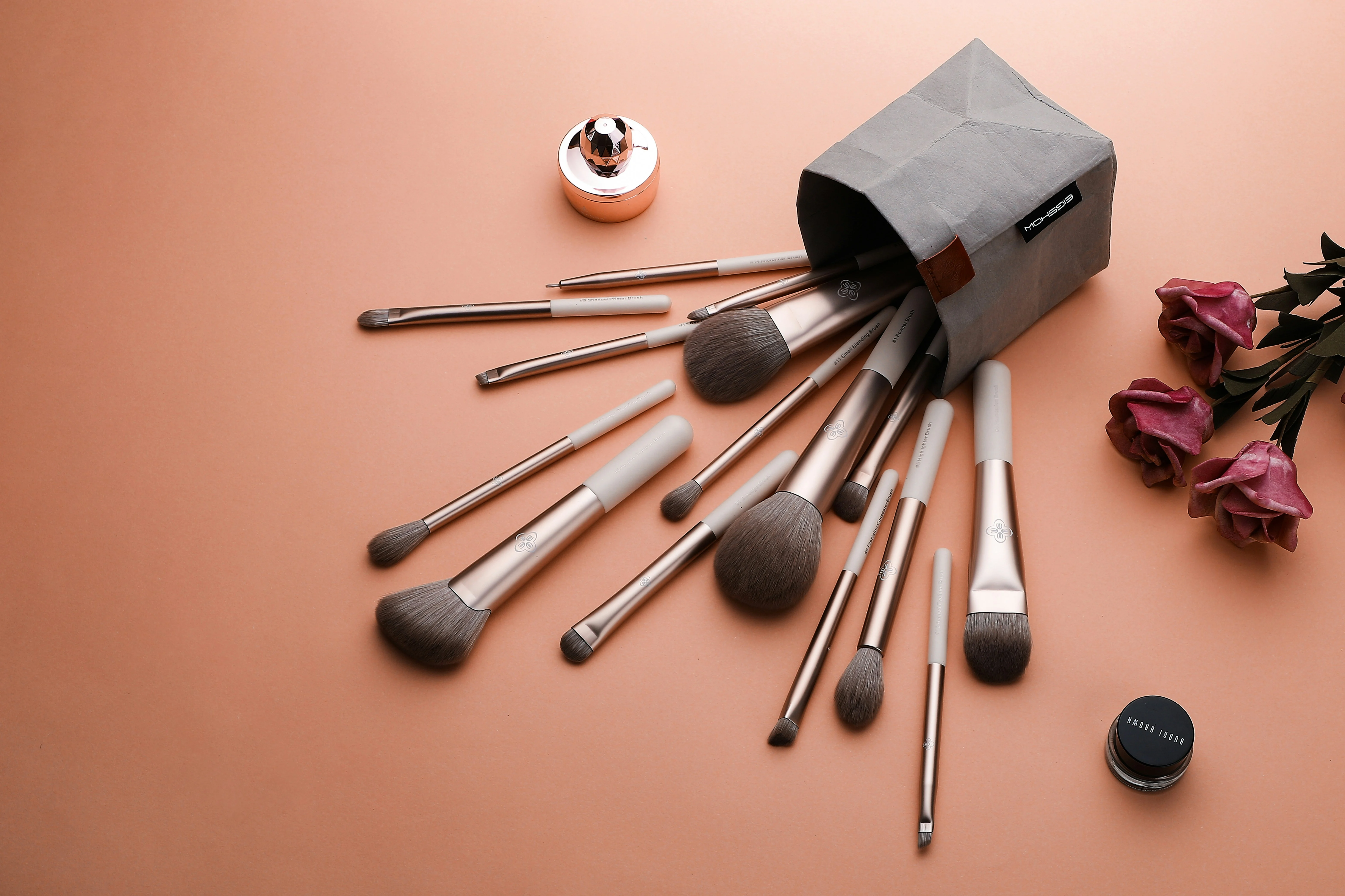 Makeup Brushes Wholesale: 7 Pro Tips for Sourcing & Import from China 9 makeup brushes supplier China