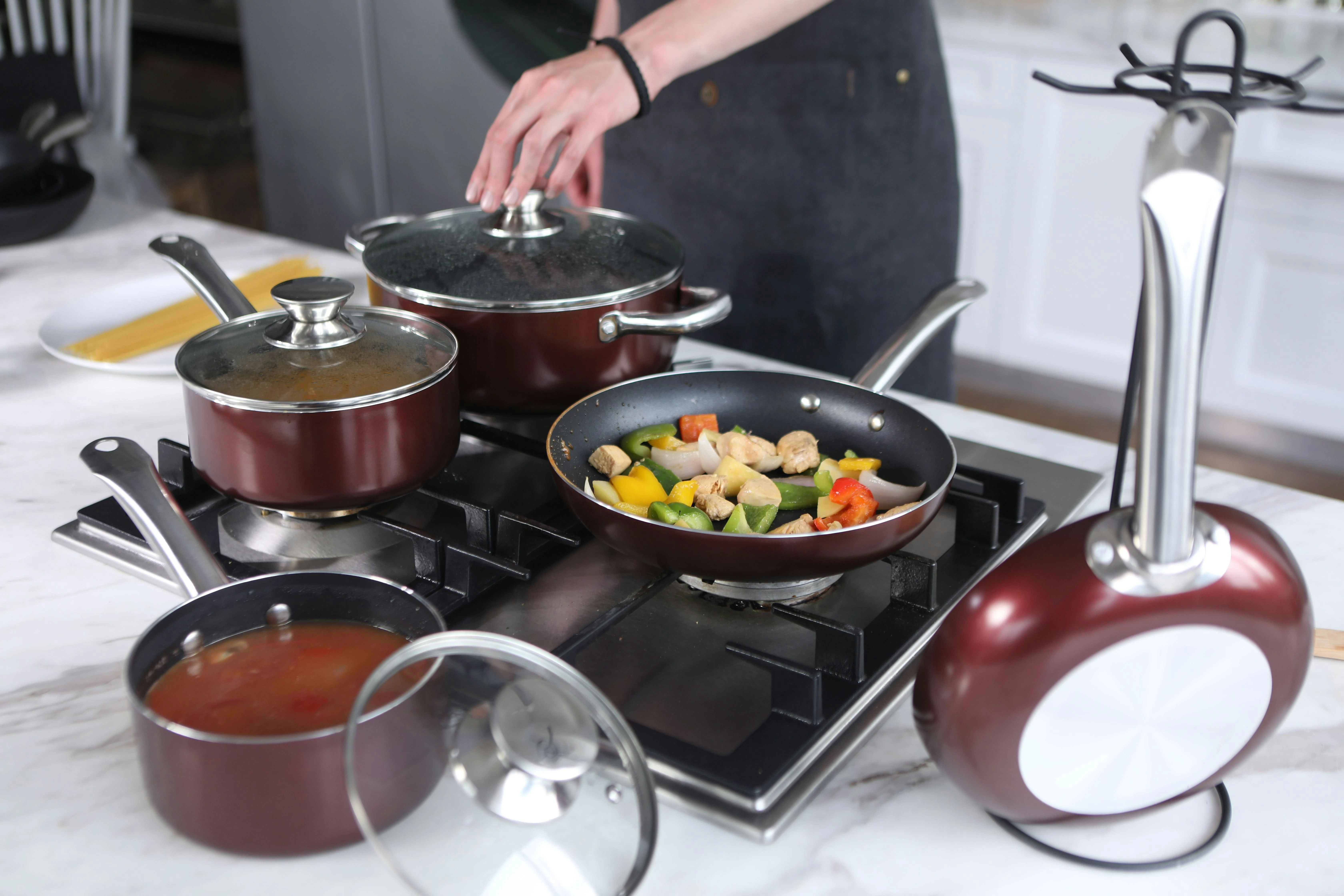 7 Essential Cookware Sets to Wholesale from China 6 cookware products